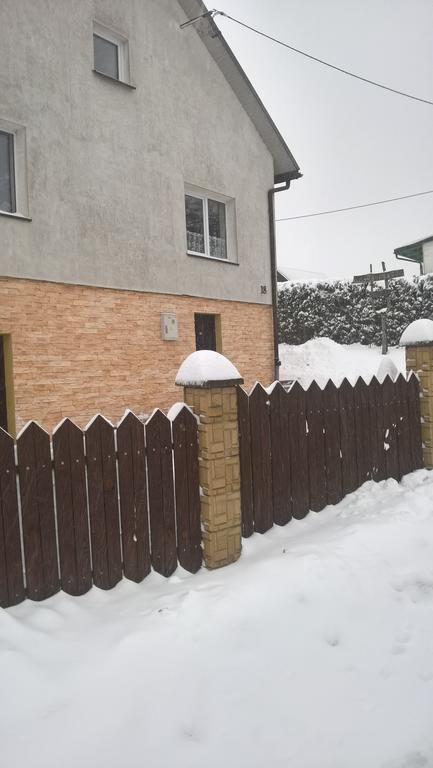 Noclegi U Fela Ustrzyki Dolne Exterior photo